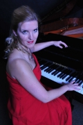 Pianistin Katja Schönafinger - Klaviermusik für Ihre Veranstaltung